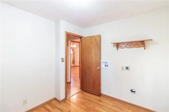 $234,900 | 102 Cliff Drive, Buckner, MO 64016