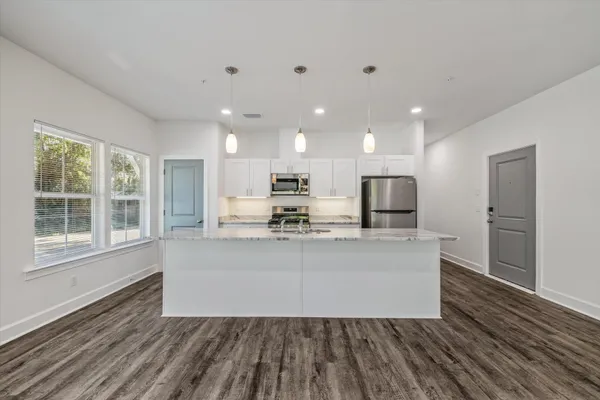 $5,000 | 1720 Airport Drive, Unit 101, Tallahassee, FL 32304