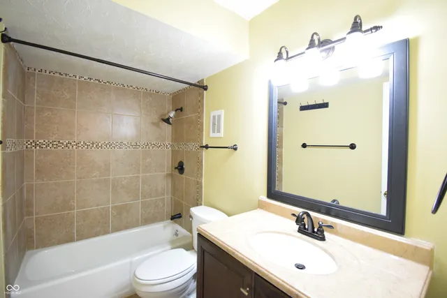 $155,000 | 1131 Canterbury Square South, Indianapolis, IN 46260