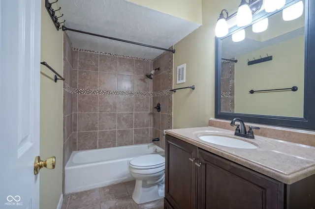 $149,000 | 1131 Canterbury Square South, Indianapolis, IN 46260