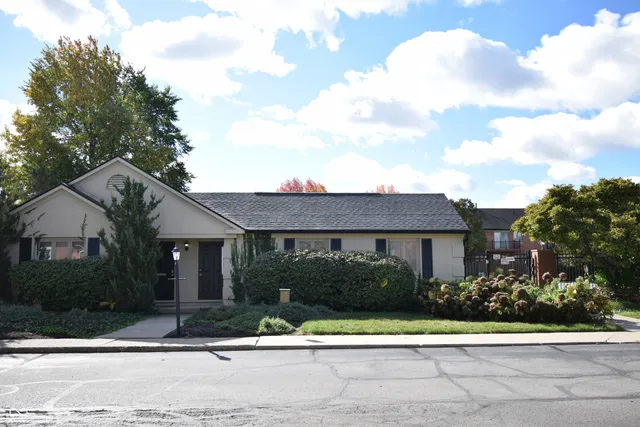 $155,000 | 1131 Canterbury Square South, Indianapolis, IN 46260