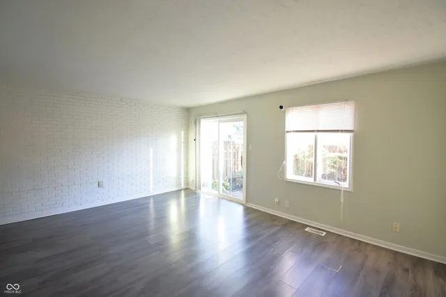 $155,000 | 1131 Canterbury Square South, Indianapolis, IN 46260