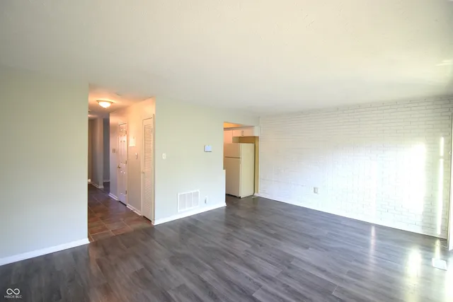 $155,000 | 1131 Canterbury Square South, Indianapolis, IN 46260