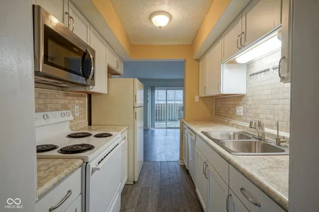 $149,000 | 1131 Canterbury Square South, Indianapolis, IN 46260