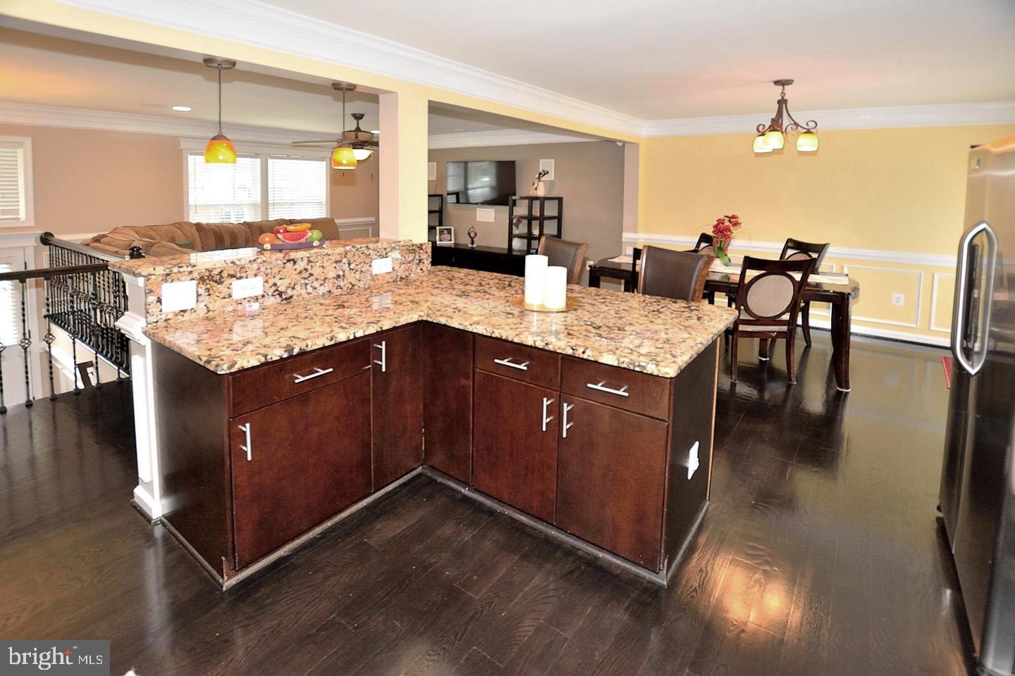 7826 Garner Drive Manassas, VA 20109 - Photo 3 of 23