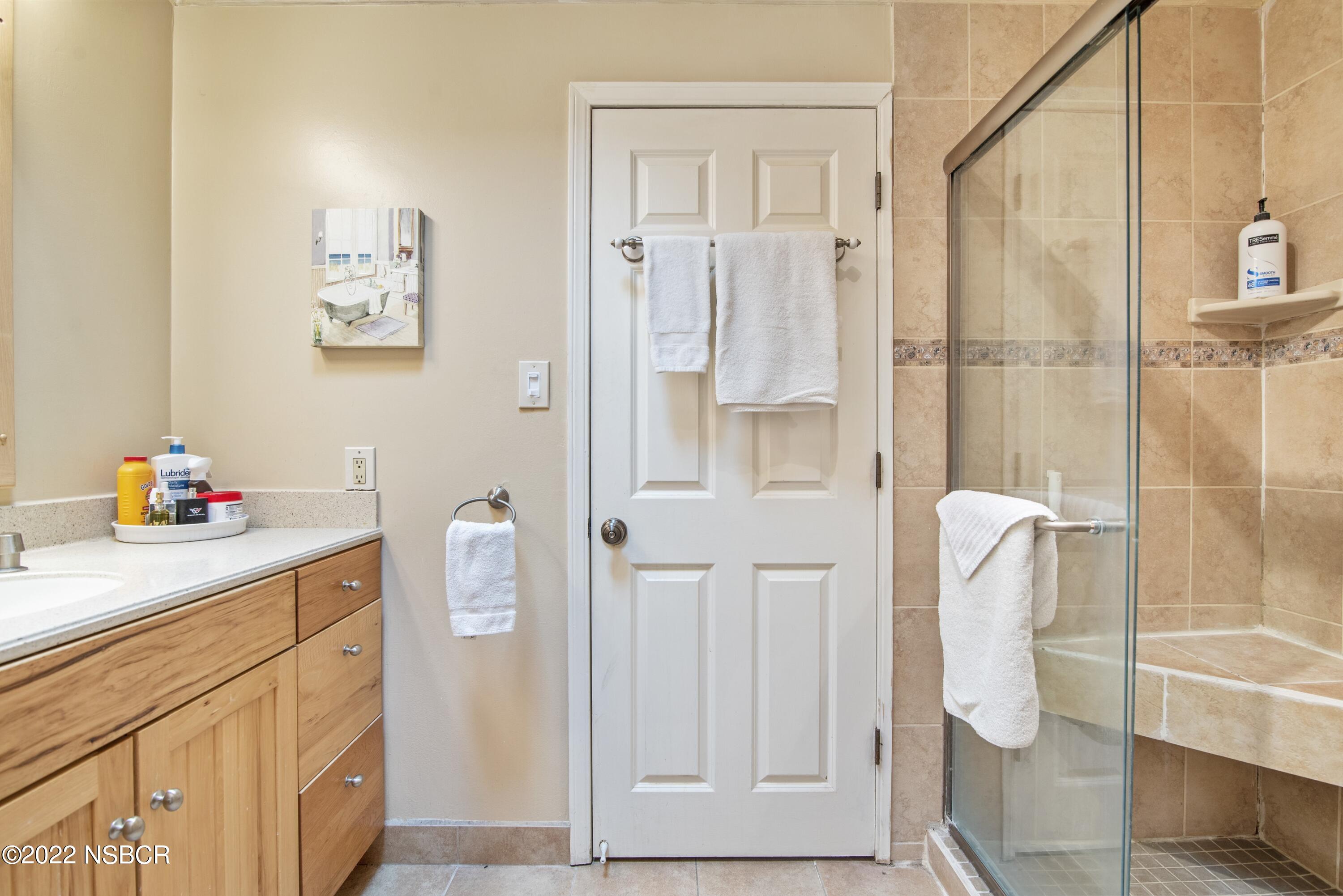 3994 Club House Road Lompoc, CA 93436 - Photo 13 of 27 013_Bathroom