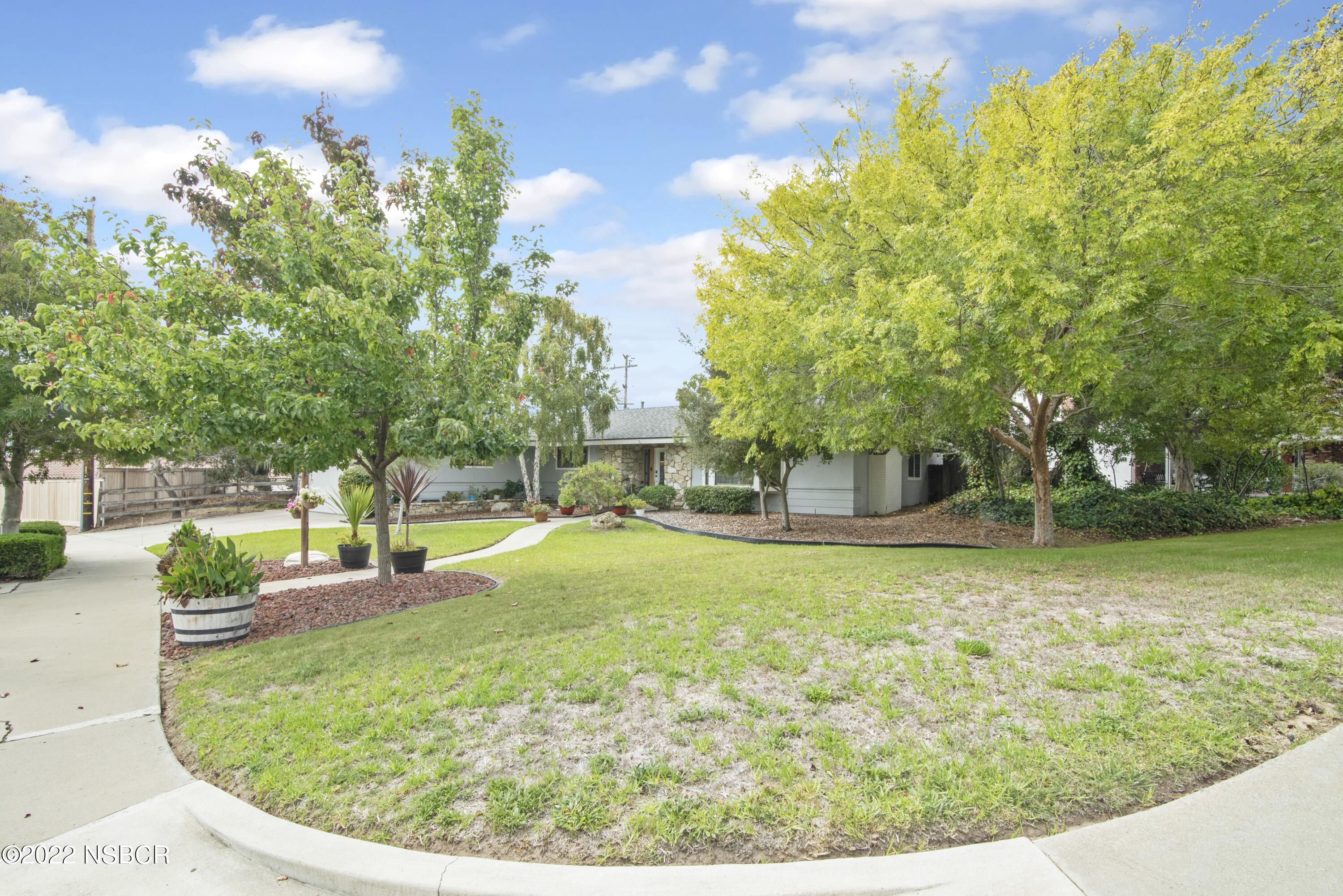 003_Front Yard