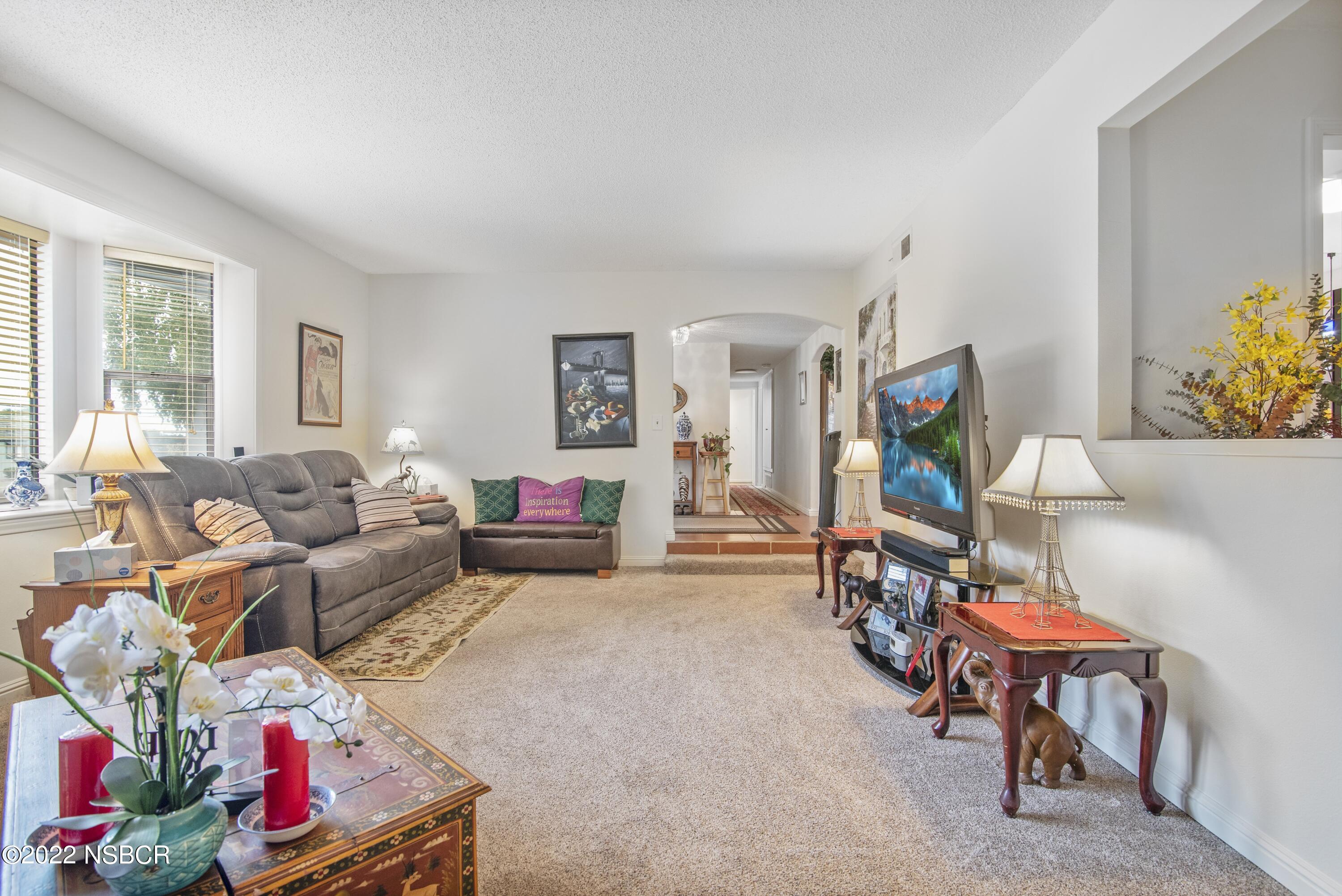 006_Living Room