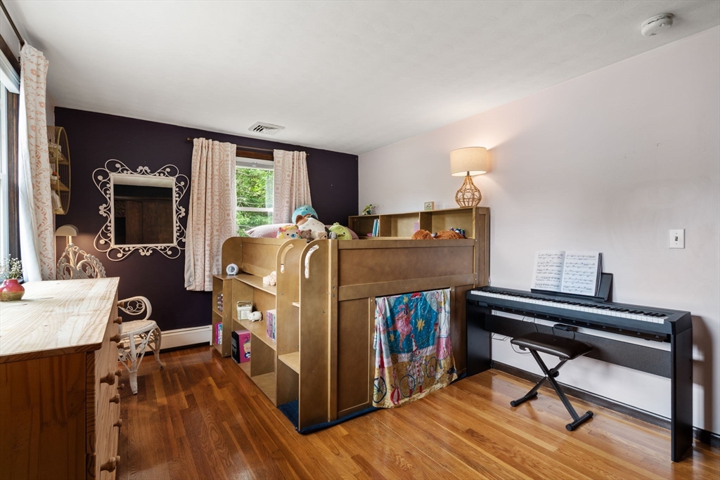 8 Birchwood Road Hudson, MA 01749 - Photo 18 of 36