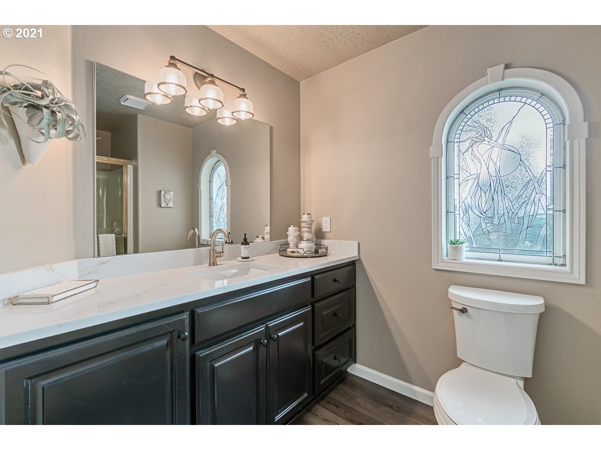 15585 Southwest Roshak Road Tigard, OR 97224 - Photo 14 of 30 Gallery Image 14