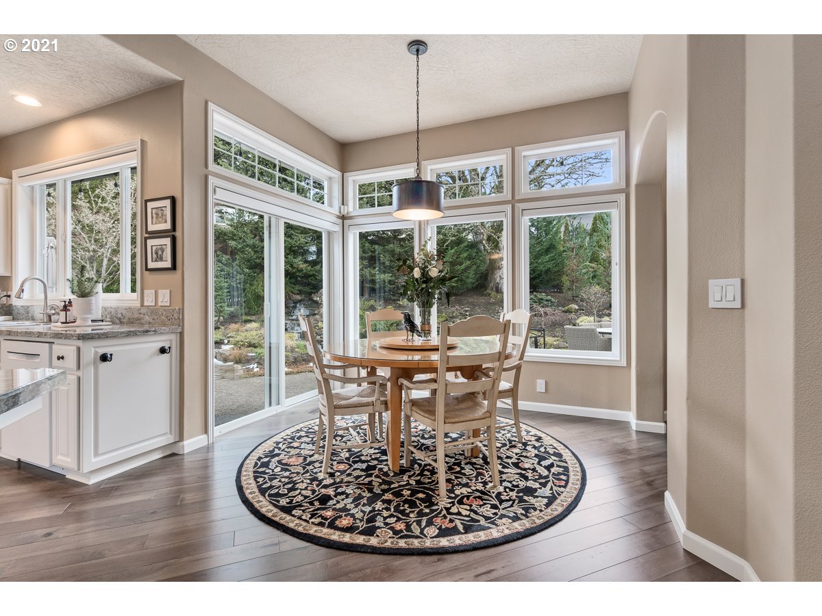 15585 Southwest Roshak Road Tigard, OR 97224 - Photo 7 of 30 Gallery Image 7