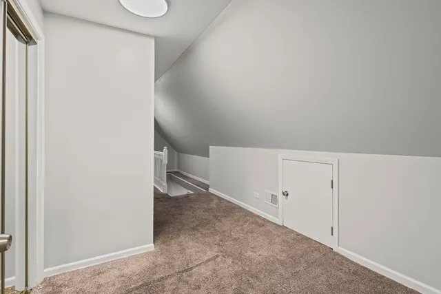 $2,300 | 3251 West Berteau Avenue, Unit 2, Chicago, IL 60618