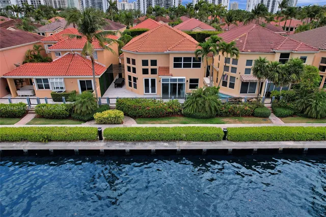 $2,350,000 | 3757 Northeast 208th Terrace, Aventura, FL 33180