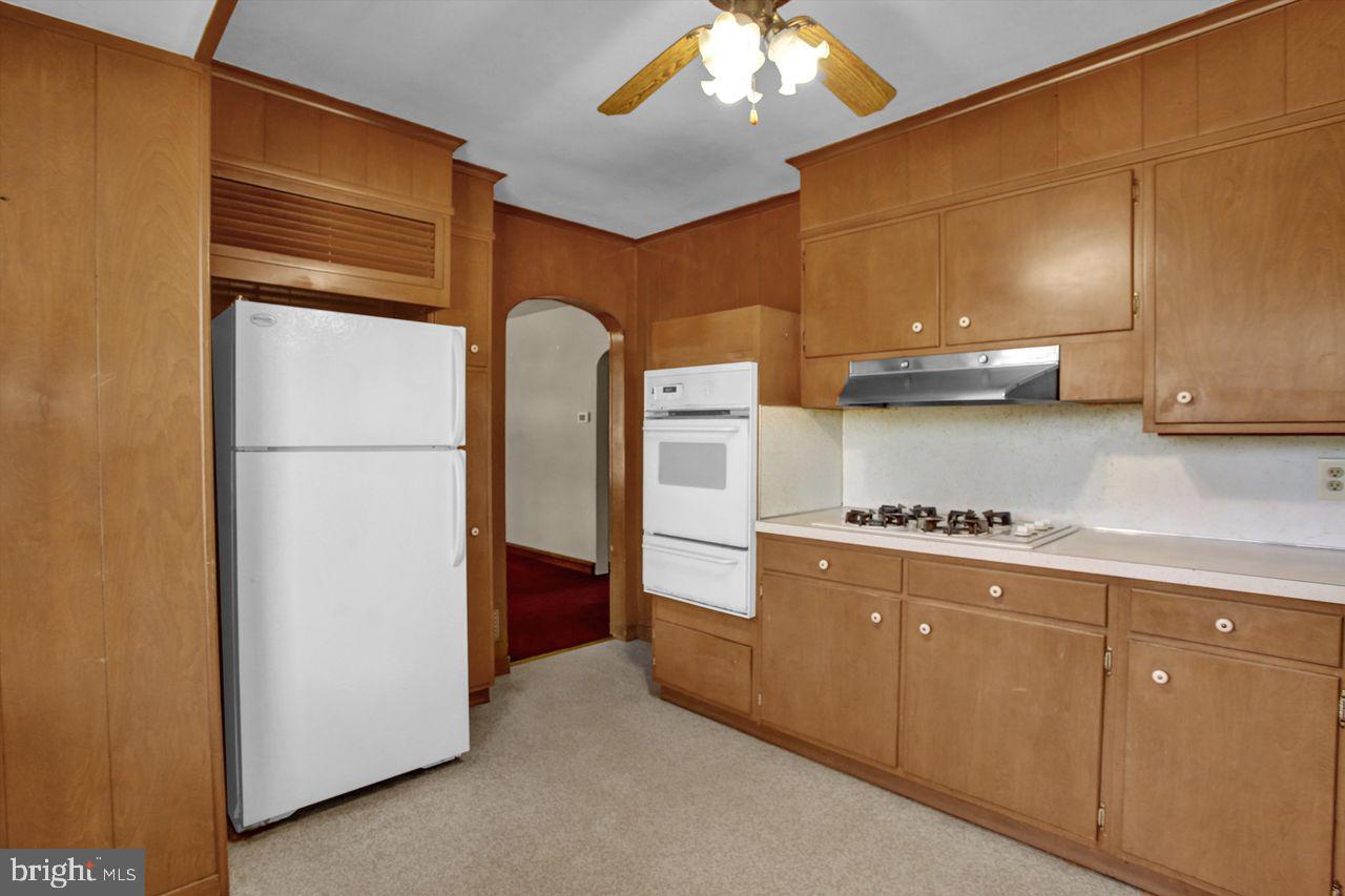 200 Parkside Avenue Reading, PA 19607 - Photo 7 of 29