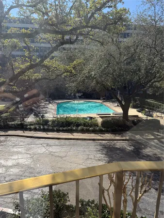 $2,400 | 5050 Ambassador Way, Unit 212, Houston, TX 77056