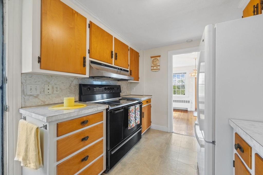 25 Boston Rock Road Melrose, MA 02176 - Photo 11 of 28 Gallery Image 11
