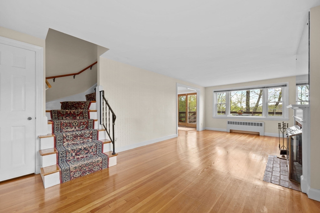 25 Boston Rock Road Melrose, MA 02176 - Photo 4 of 28 Gallery Image 4