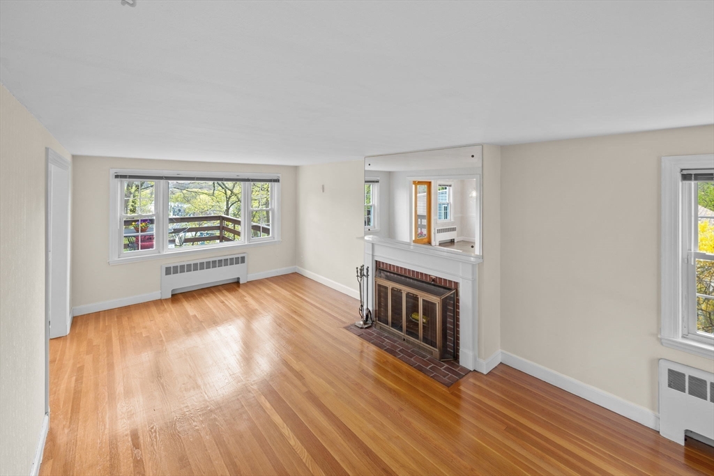 25 Boston Rock Road Melrose, MA 02176 - Photo 5 of 28 Gallery Image 5