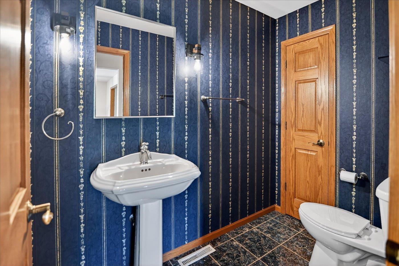 409 Badger Lane Waunakee, WI 53597 - Photo 32 of 51