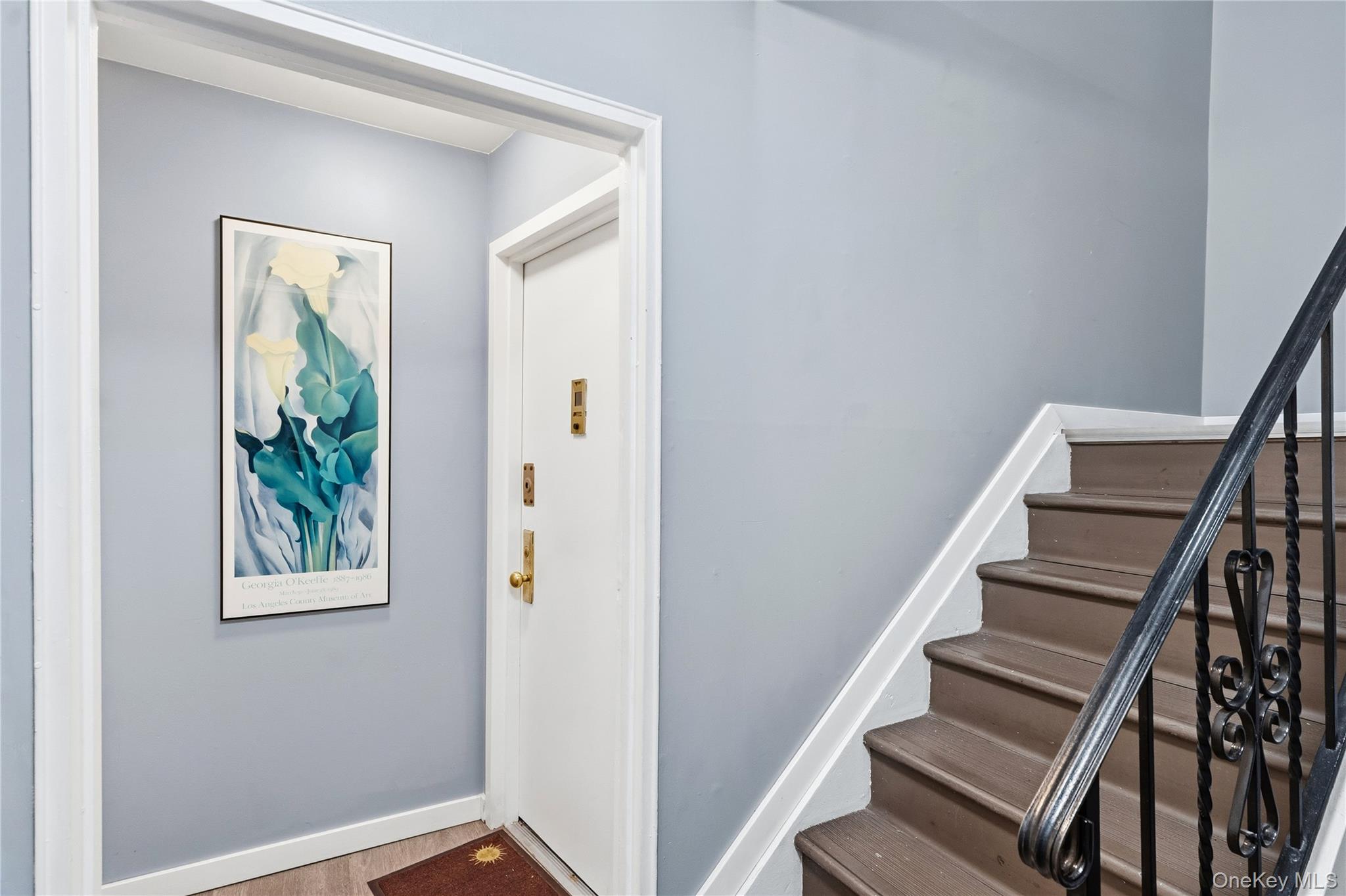 13716 88th Street Queens, NY 11417 - Photo 3 of 26 a view of an entryway with staircase