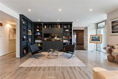 $1,500,000 | 1333 South Beverly Glen Boulevard, Unit 901, Los Angeles, CA 90024