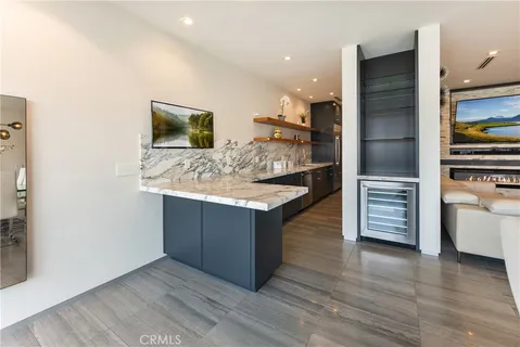 $1,500,000 | 1333 South Beverly Glen Boulevard, Unit 901, Los Angeles, CA 90024