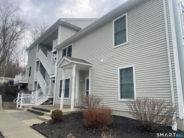 $280,000 | 130 Meridian Street, Unit 301, Groton, CT 06340