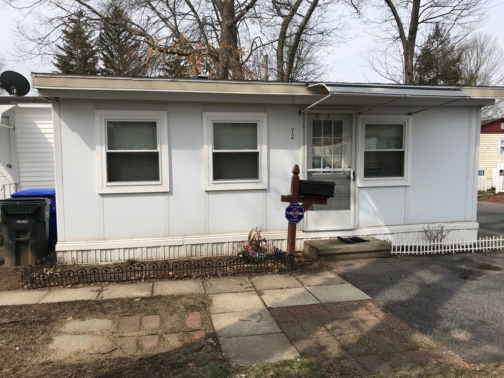 72 Mobile Home Way Springfield, MA 01119 - Photo 1 of 11