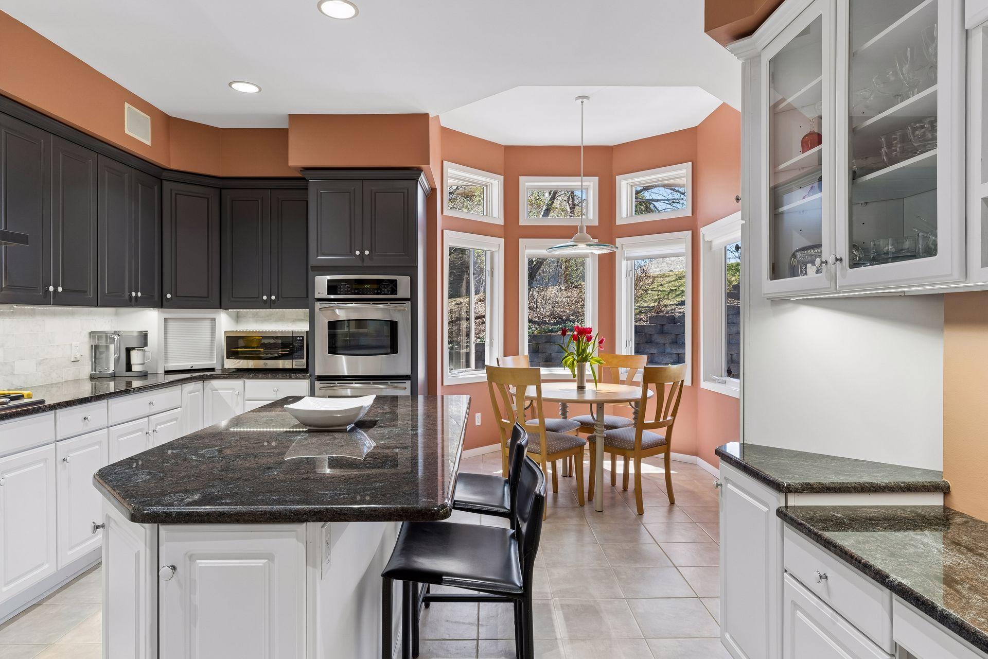 7052 Crowne Oak Road Eden Prairie, MN 55344 - Photo 11 of 58