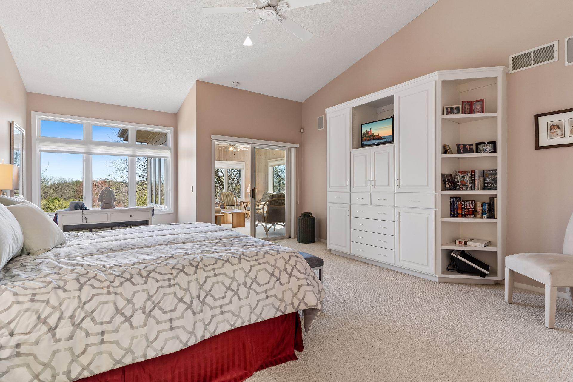 7052 Crowne Oak Road Eden Prairie, MN 55344 - Photo 31 of 58