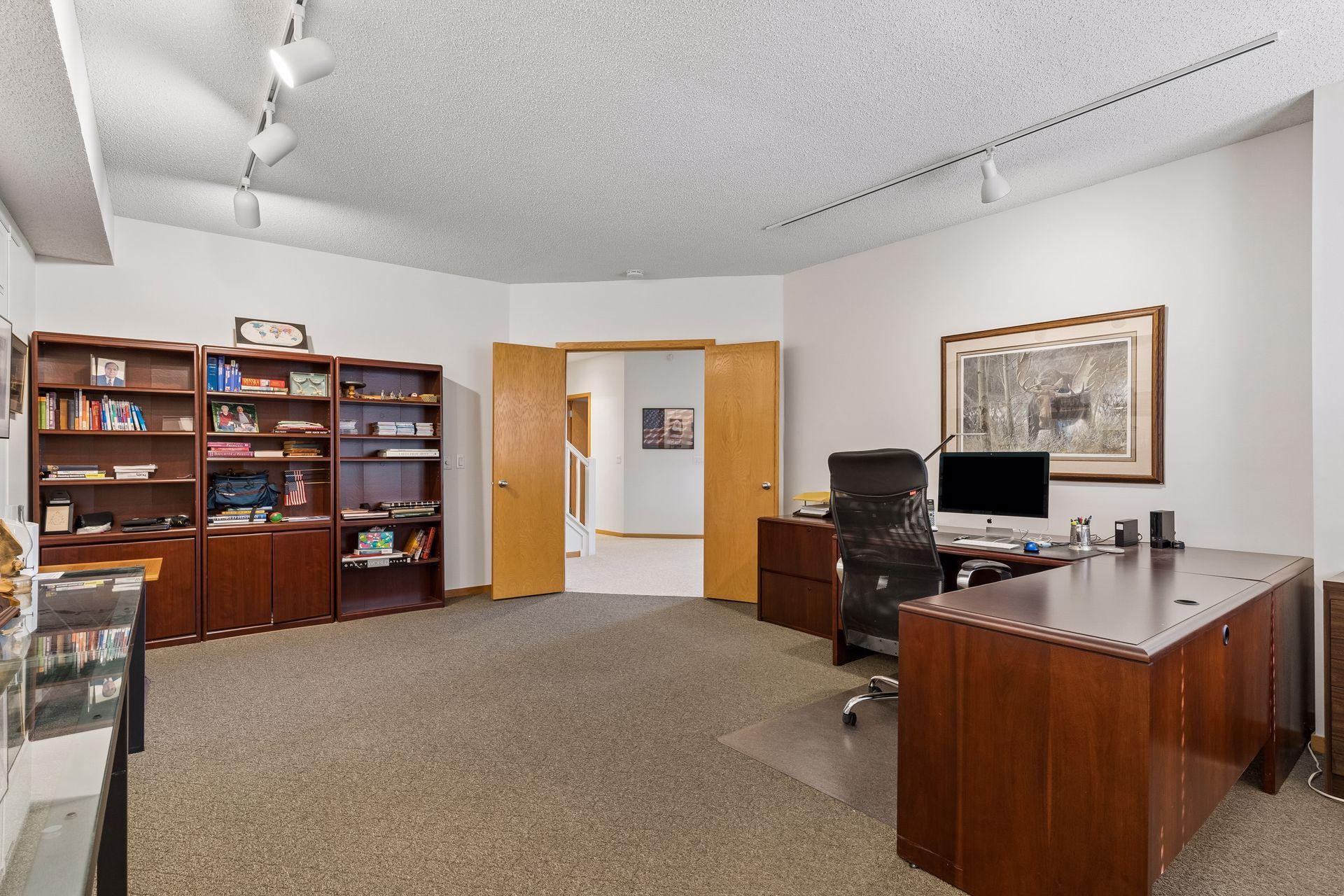 7052 Crowne Oak Road Eden Prairie, MN 55344 - Photo 49 of 58