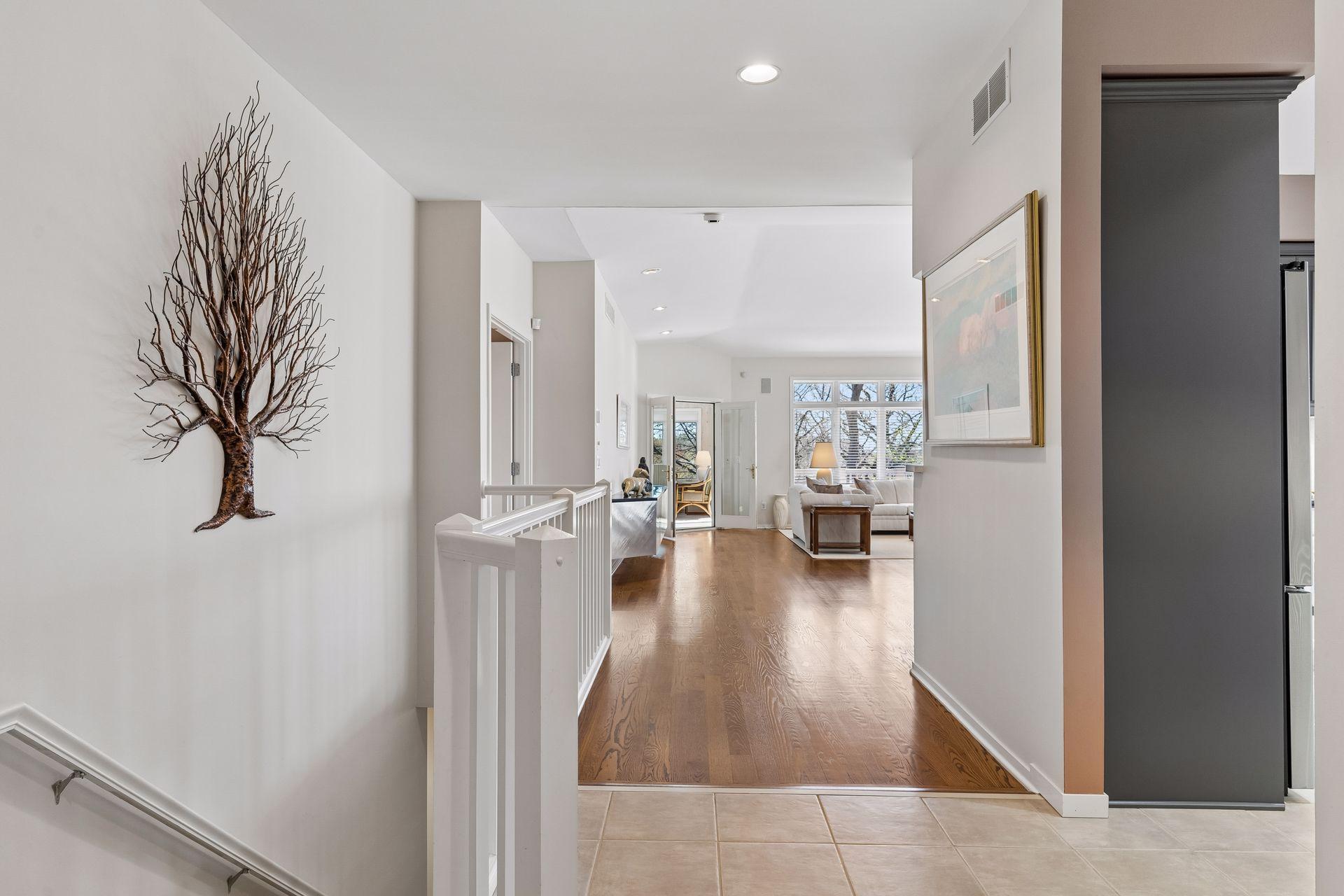 7052 Crowne Oak Road Eden Prairie, MN 55344 - Photo 9 of 58