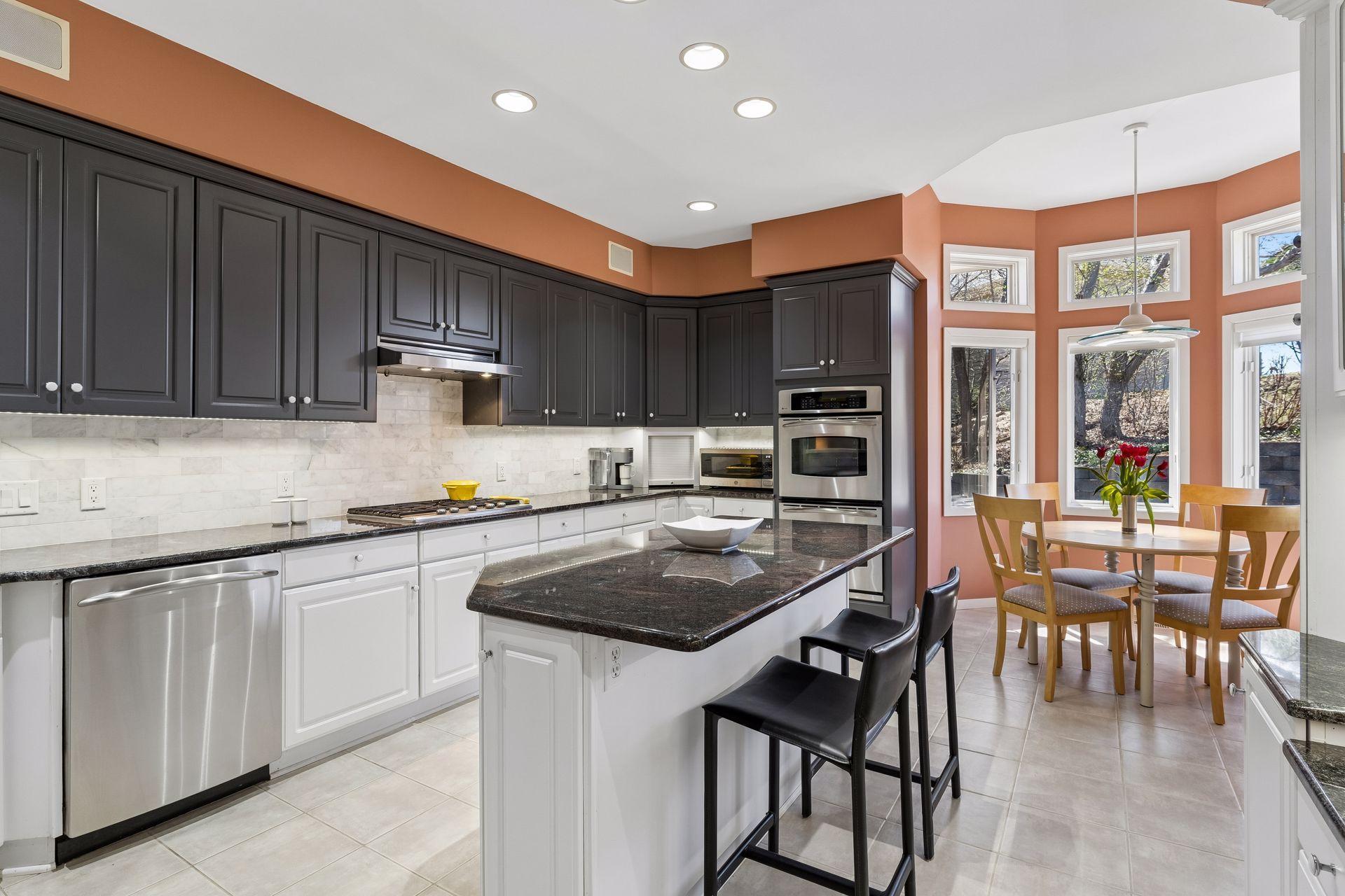 7052 Crowne Oak Road Eden Prairie, MN 55344 - Photo 10 of 58