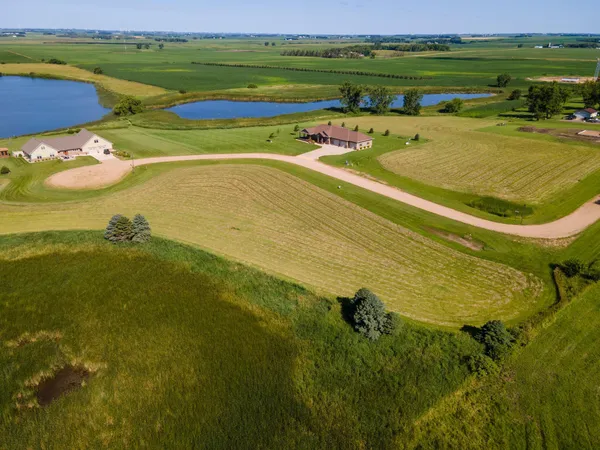 $40,000 | 125 Heritage Trail, Lake Wilson, MN 56151