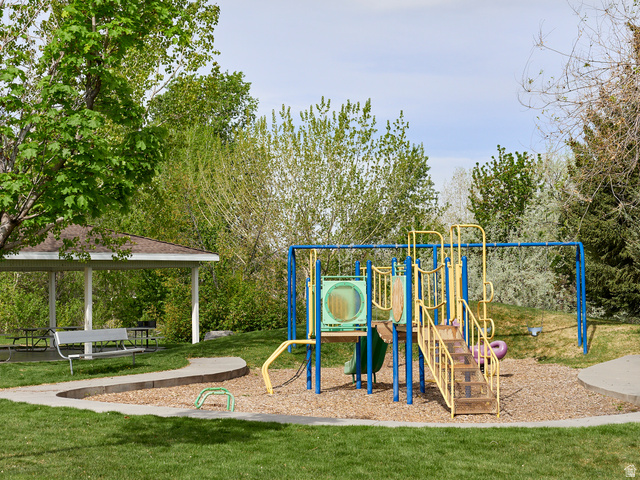 802 Sugar Maple Court Payson, UT 84651 - Photo 26 of 30 Community jungle gym with a yard
