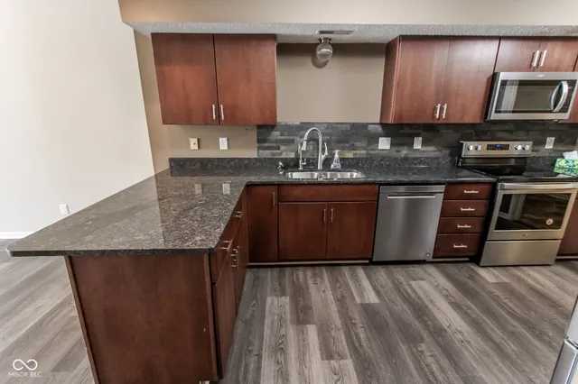 $245,000 | 5406 Thornridge Place, Indianapolis, IN 46237