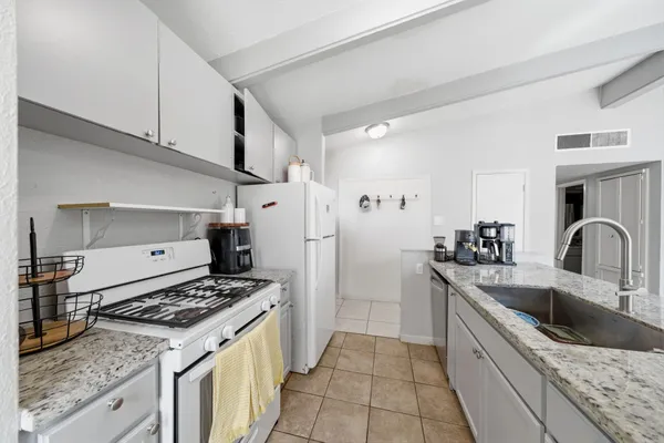 $1,850 | 4102 Sherwood Lane, Unit 8, Houston, TX 77092