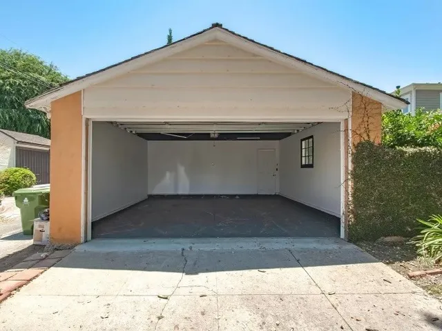 a view of outdoor space