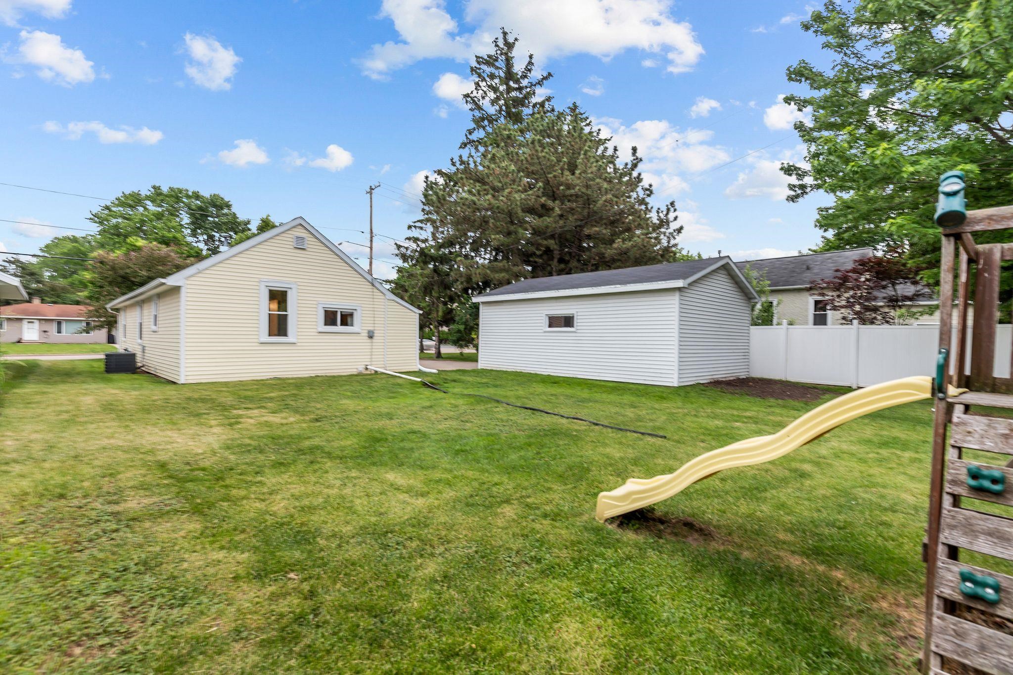 1711 North Meade Street Appleton, WI 54911 - Photo 23 of 24