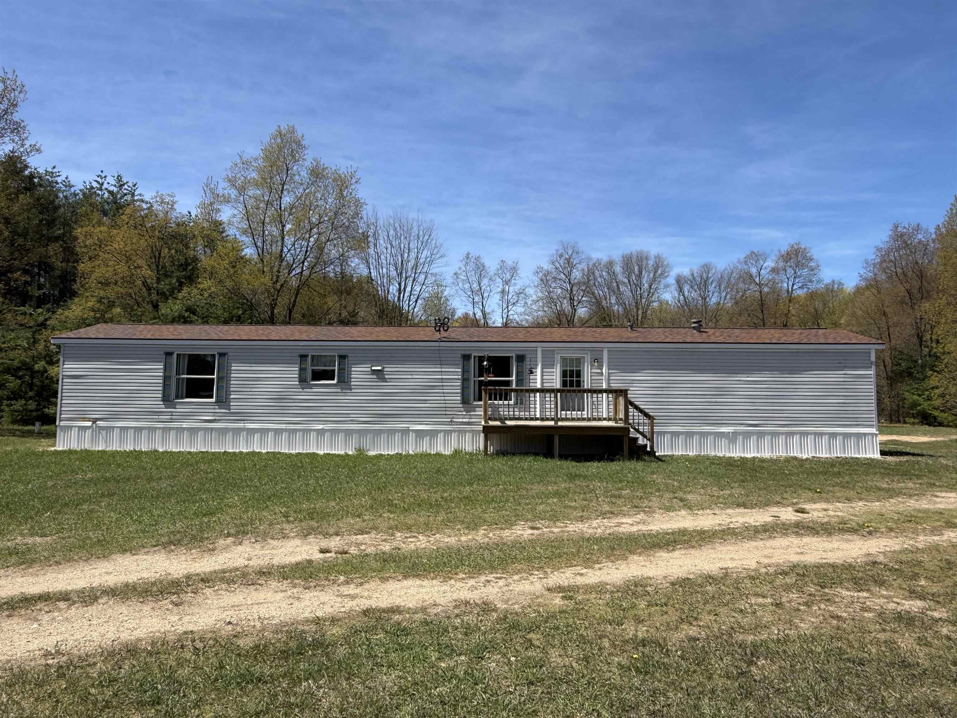 7274 South Forward Road McBain, MI 49657 - Photo 2 of 76