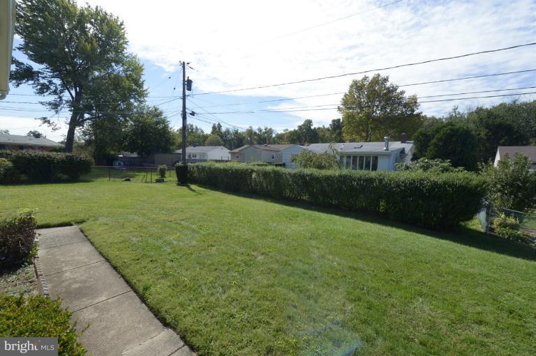3708 Pinelea Road Baltimore, MD 21244 - Photo 14 of 21 Rear lawn