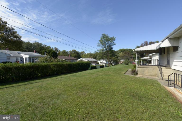 3708 Pinelea Road Baltimore, MD 21244 - Photo 20 of 21 Rear lawn