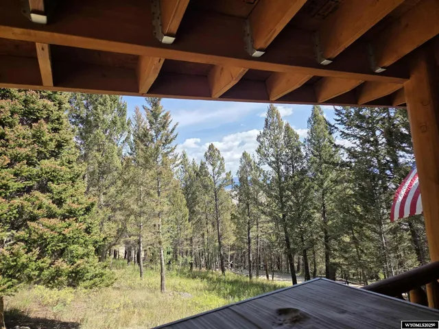 $750,500 | 44 Porcupine Drive, Dubois, WY 82513