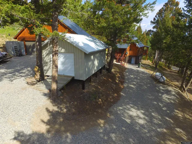 $750,500 | 44 Porcupine Drive, Dubois, WY 82513