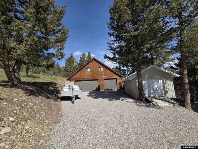 $750,500 | 44 Porcupine Drive, Dubois, WY 82513