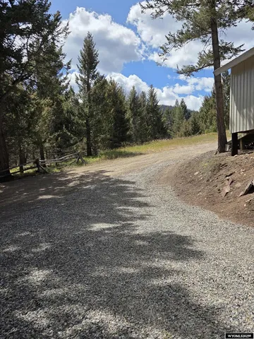 $750,500 | 44 Porcupine Drive, Dubois, WY 82513