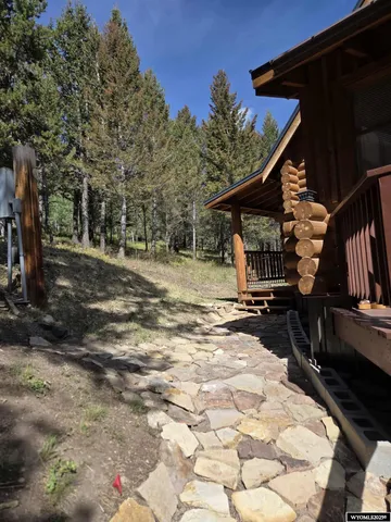 $750,500 | 44 Porcupine Drive, Dubois, WY 82513