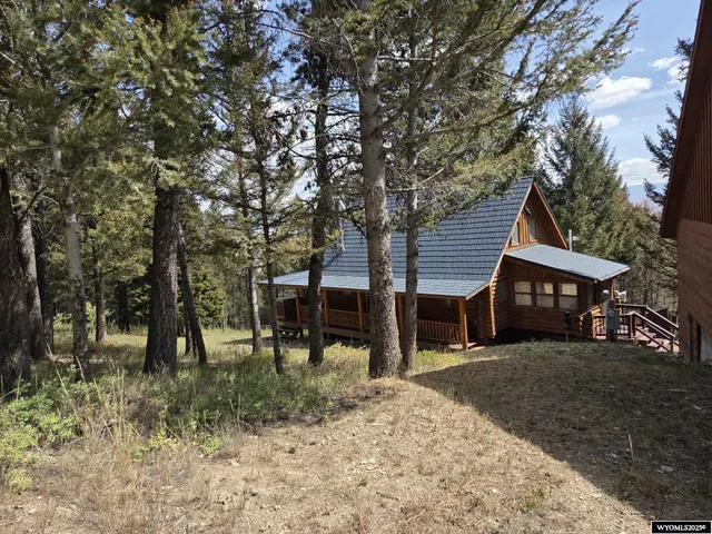 $750,500 | 44 Porcupine Drive, Dubois, WY 82513