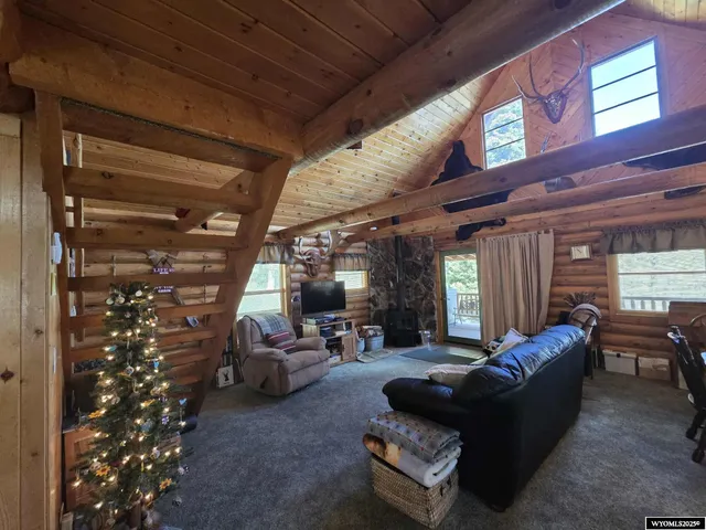 $750,500 | 44 Porcupine Drive, Dubois, WY 82513