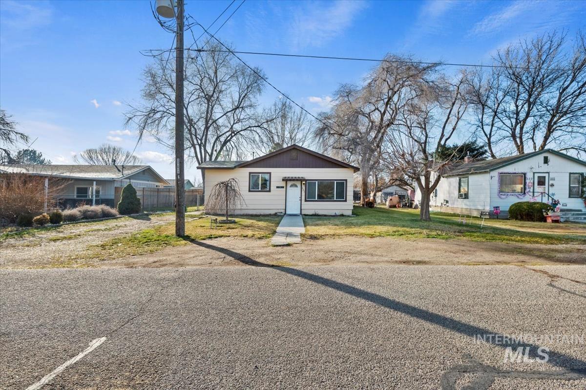 351 East 3rd Street Kuna, ID 83634 - Photo 41 of 42 View of bungalow-style home